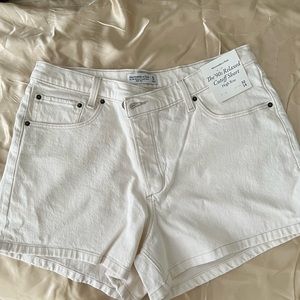 Abercrombie & Fitch Women's Cream Shorts